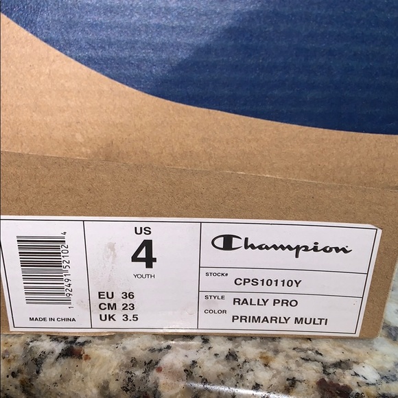 Champion Primary Color Size 4y - Picture 8 of 8